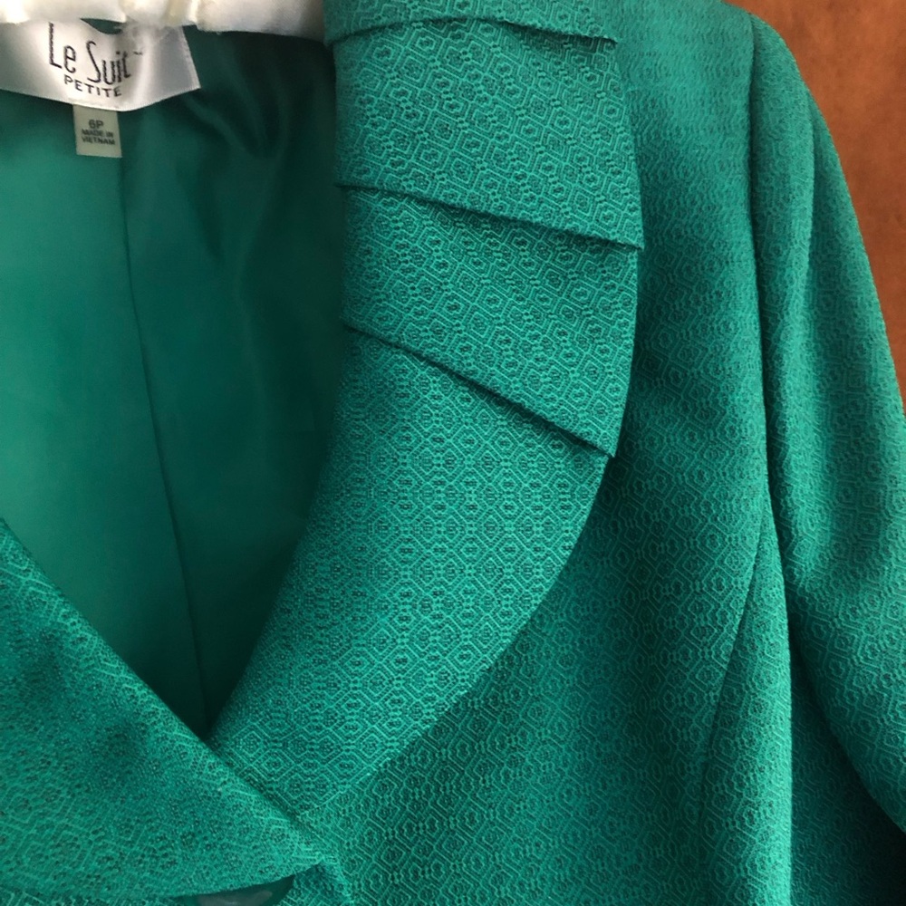 Le Suit Emerald Green Textured Blazer with Layered Lapel